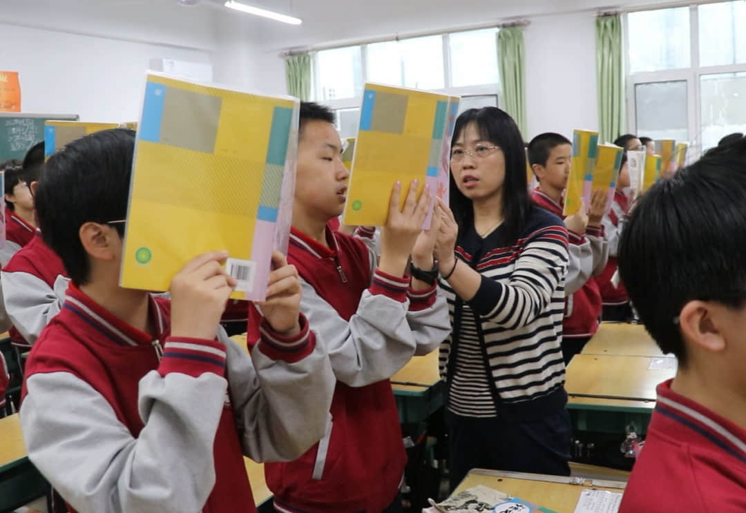 賡續(xù)育人初心 弘揚(yáng)師者榜樣丨記石家莊私立第一中學(xué)優(yōu)秀班主任王燕玲老師