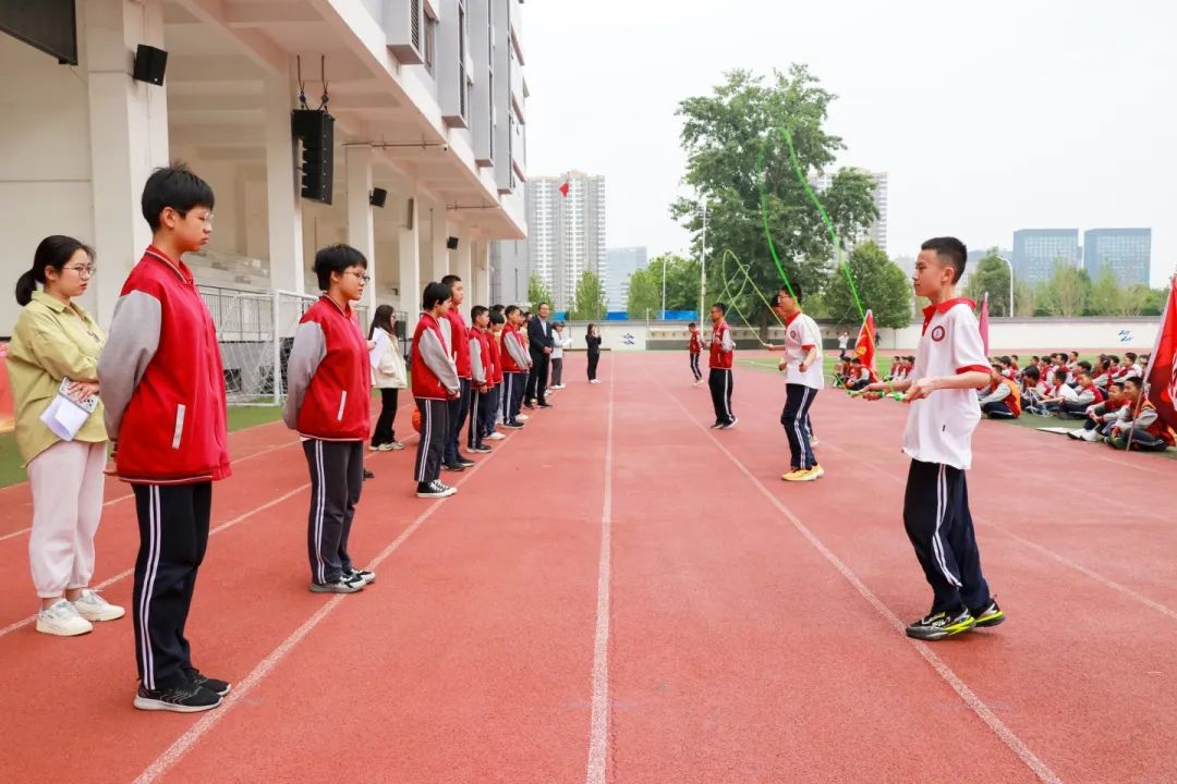 躍動青春 繩采飛揚(yáng)丨初一年級跳繩比賽圓滿落幕