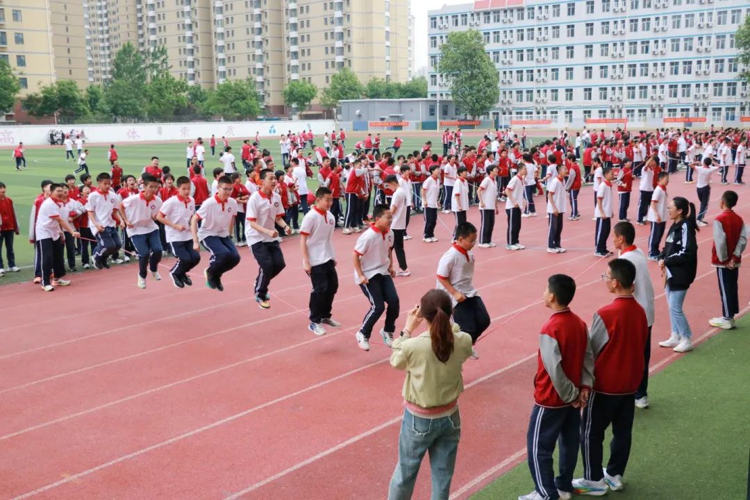 躍動青春 繩采飛揚(yáng)丨初一年級跳繩比賽圓滿落幕