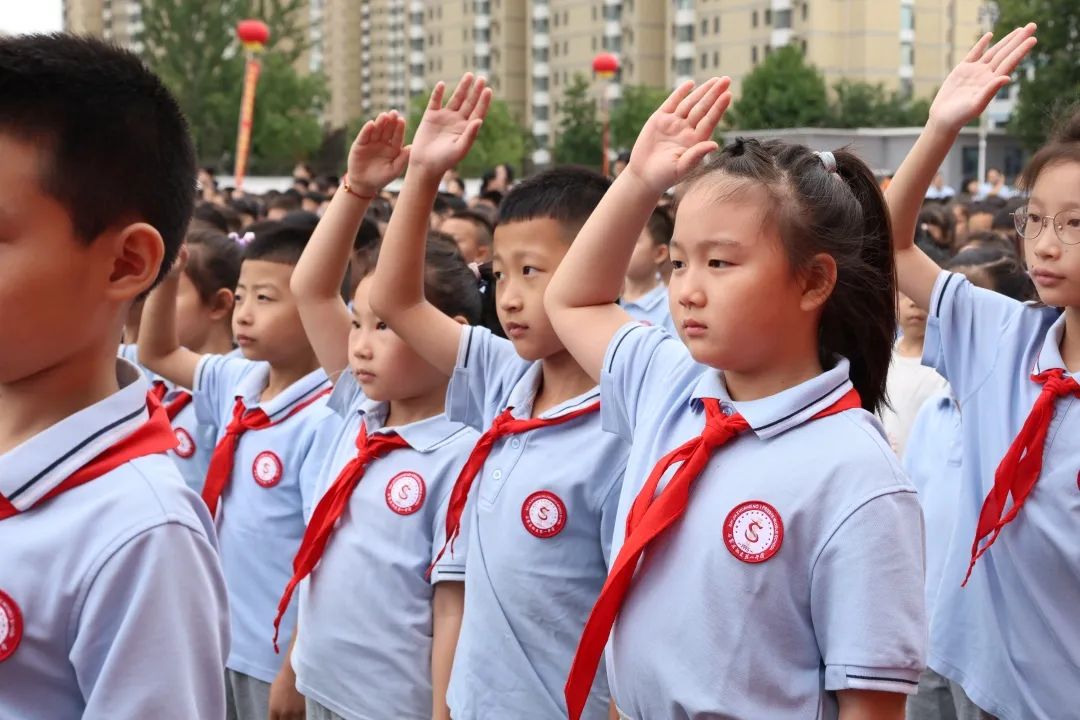 【立小 ? 開(kāi)學(xué)季】圍觀直播啦！今年的開(kāi)學(xué)典禮很燃很颯氣！