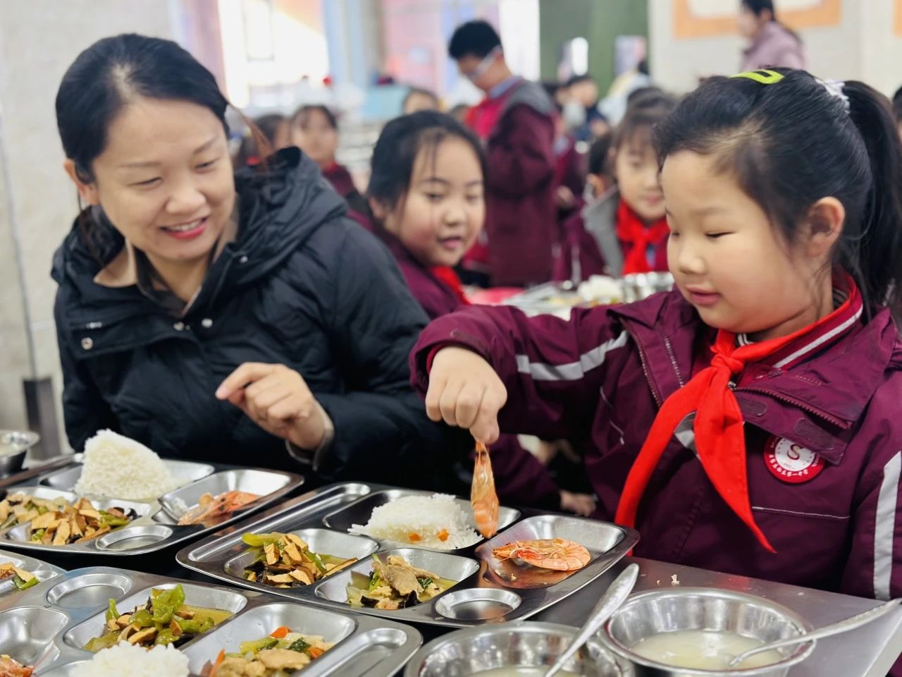 【立小 ? 家校共育】美好“食”光 與愛同在 | 第一學(xué)期家長陪餐紀(jì)實(shí)