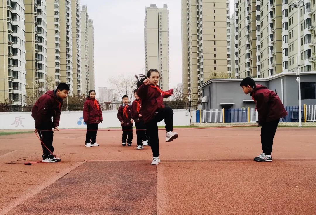 【立小 ? 體育】躍動(dòng)三跳 炫彩冬日｜三跳運(yùn)動(dòng)會(huì)綻放立小